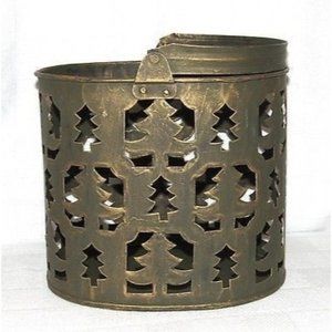 Foreside Metal Handle Decorative Basket